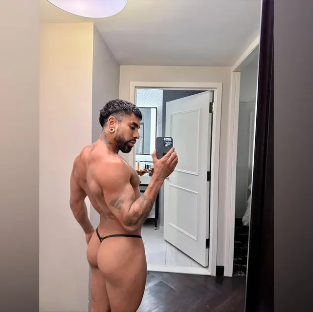 Thebodyodyody on OnlyFans showcasing exclusive content
