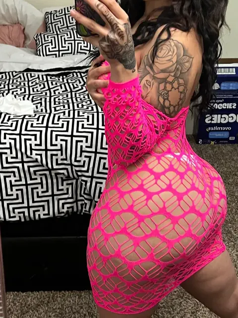 Big EB OnlyFans creator with tattoos