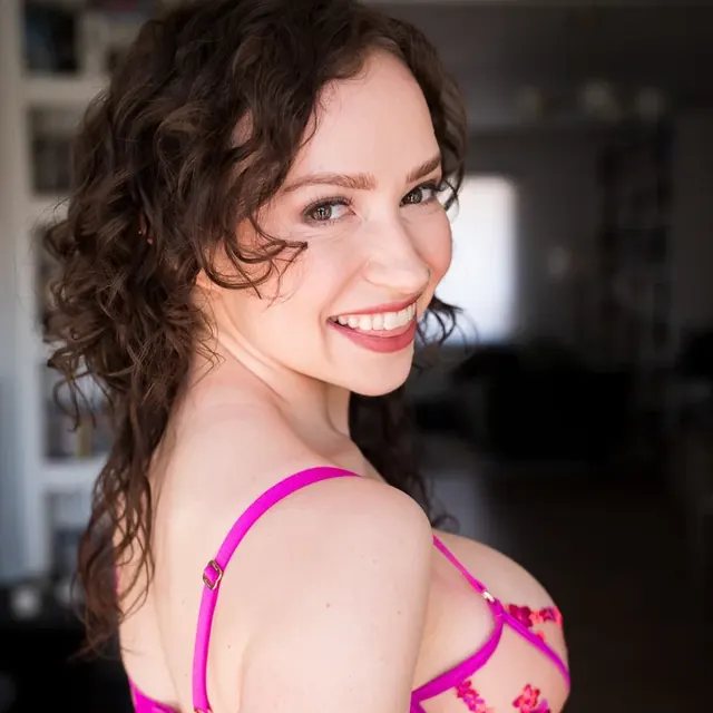 Hazel Paige OnlyFans creator with big tits