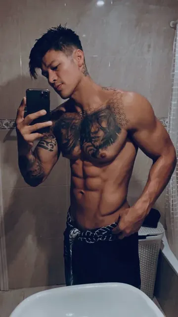 Them2sexy OnlyFans Athletic Creator