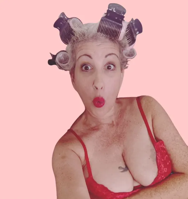 Maggie Moon OnlyFans creator with exclusive content