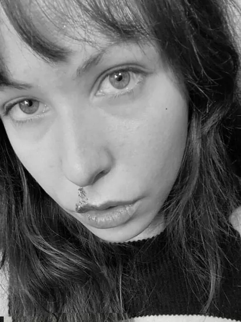 Theonlyonesuspiria OnlyFans brunette creator
