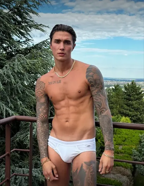Thewazgod121 OnlyFans playful tattooed creator