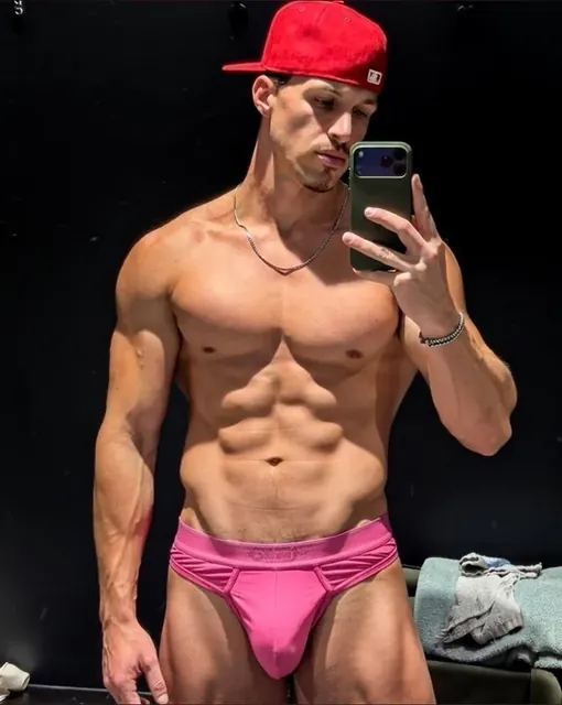 Zac thezacattack OnlyFans muscle creator