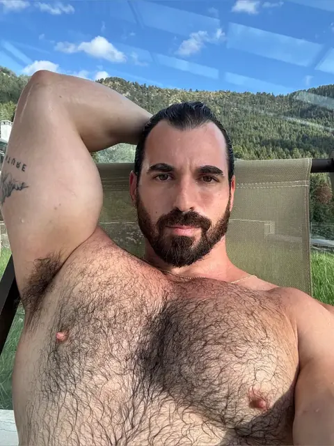 Thick Macho OnlyFans Athletic Creator