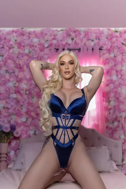 Tinaleite69 OnlyFans trans fetishist creator