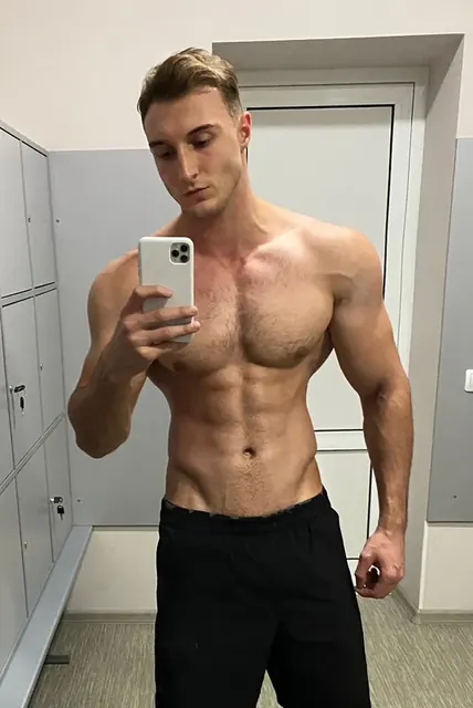 Tom Hard OnlyFans athletic creator