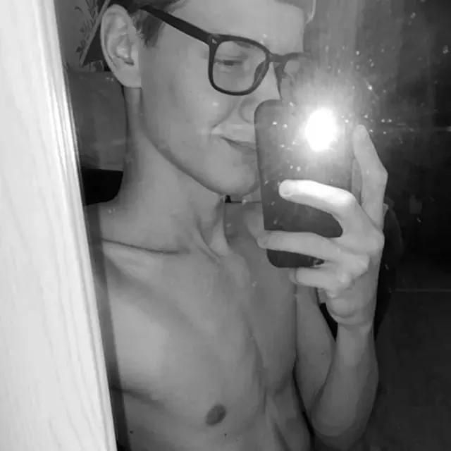 Tom OnlyFans creator with huge uncut dick