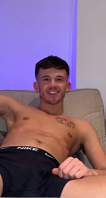 Tommyt4 OnlyFans Creator with uncensored content