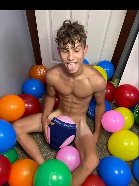 Tone on OnlyFans with interactive content