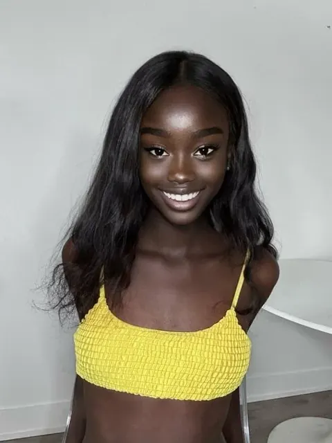 Trackbabe18 OnlyFans Black Hair