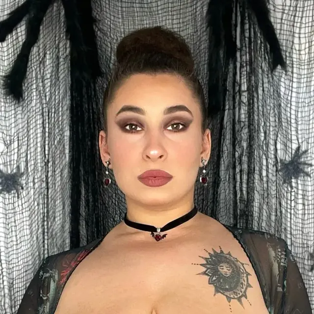 Trixy Taylor OnlyFans creator known for her engaging content.