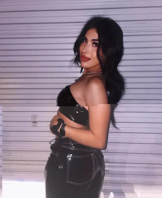 TS Mommy Avery Versatile Virgin OnlyFans creator with exclusive content