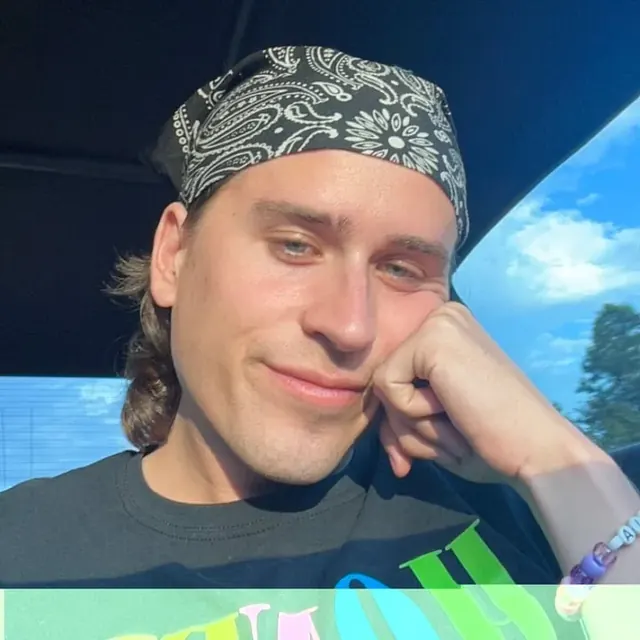 Tweemk OnlyFans Male Creator