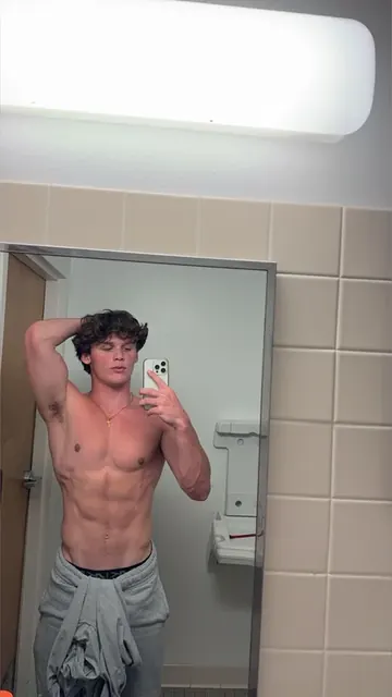 Trenton OnlyFans male creator with interactive content