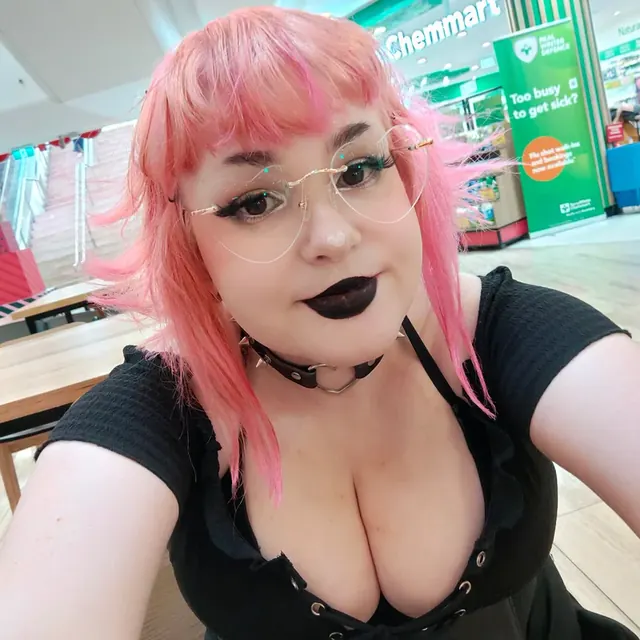 Twistedlittlefree OnlyFans profile with real content