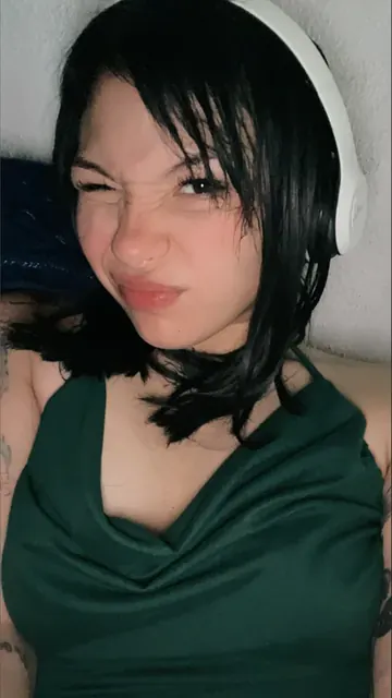 YARE LUNA OnlyFans profile with exclusive content
