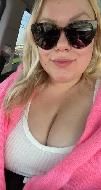 pineapple OnlyFans big tits