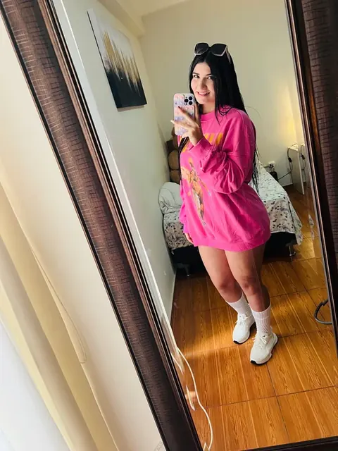 Fresita on OnlyFans showcasing her curvy figure.