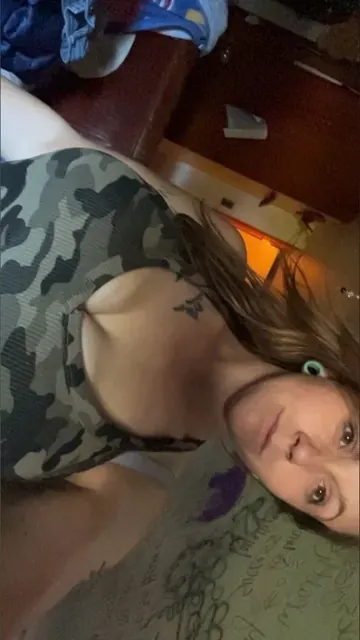 Malibuski OnlyFans creator with exclusive content