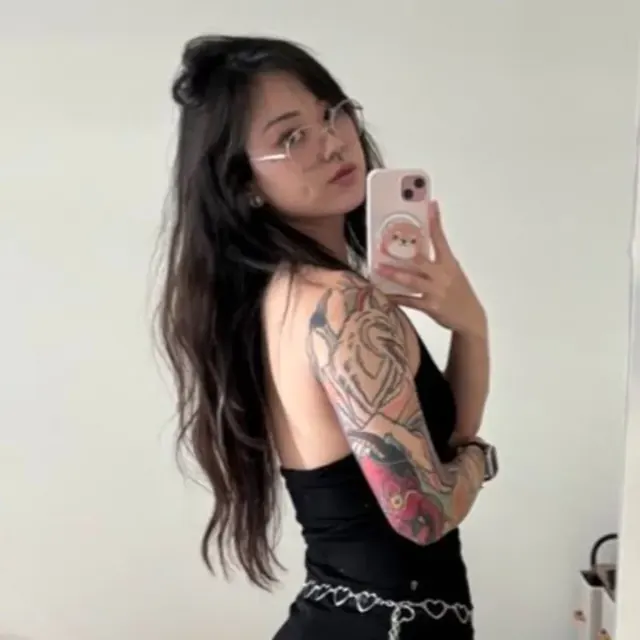 ur2dwaifu OnlyFans creator with piercings