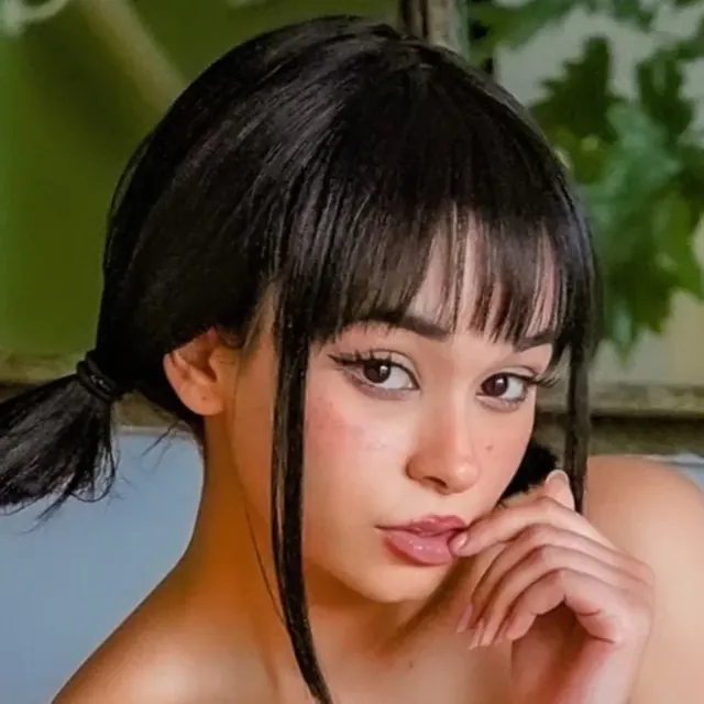 babydoll OnlyFans Italian babe with black hair