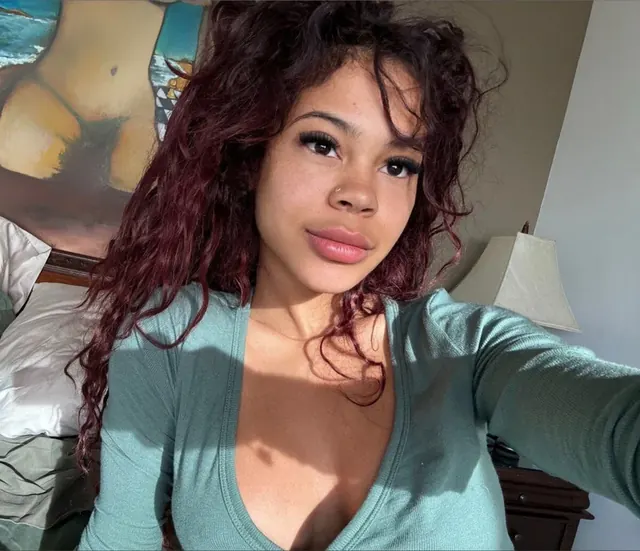 Ms.delicious OnlyFans creator with a captivating presence