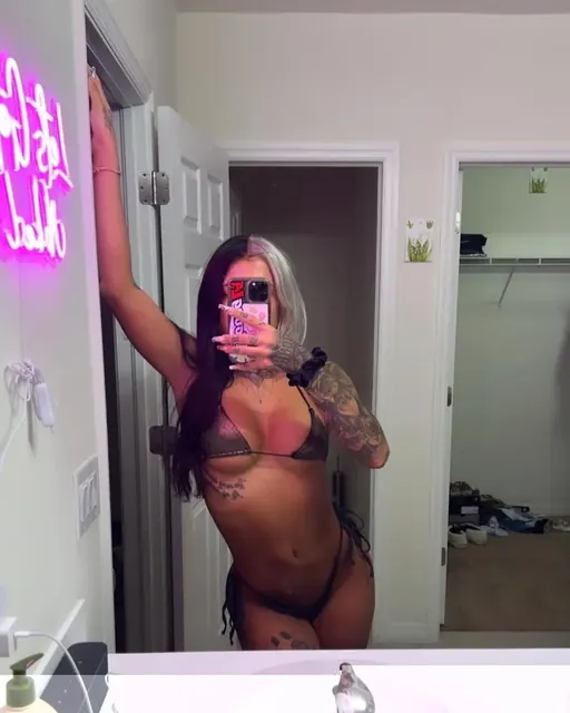 Goddess Nicki OnlyFans creator with exclusive content