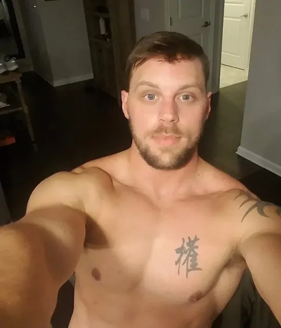 Usmcbandit13 OnlyFans athletic male creator
