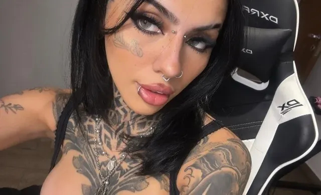 Vio OnlyFans alternative girl next door