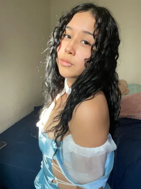 Vania OnlyFans exclusive content creator