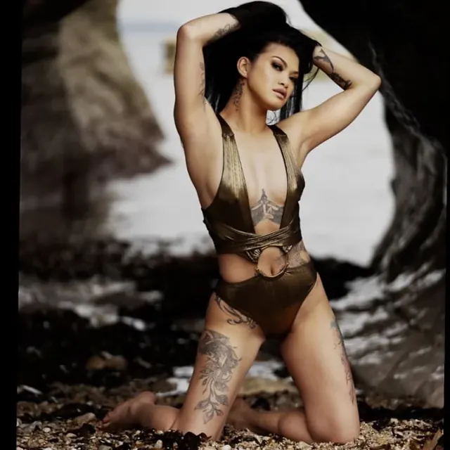 Venus Rossa OnlyFans tattooed creator