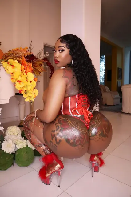 GODDESS SOLO (@victoriacakesonly) OnlyFans exclusive creator profile photo