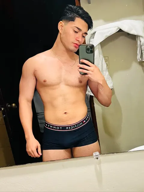 Vidal Rivas OnlyFans creator with flirty content.