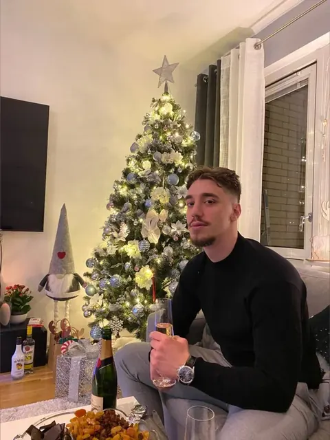 Viktor on OnlyFans offering guidance and advice