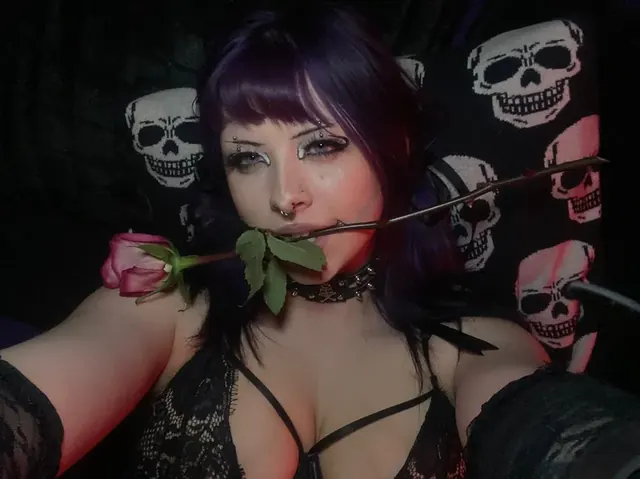 violet OnlyFans goth girl