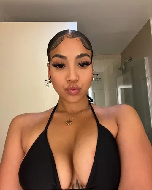 Queen Virdi OnlyFans natural aesthetic