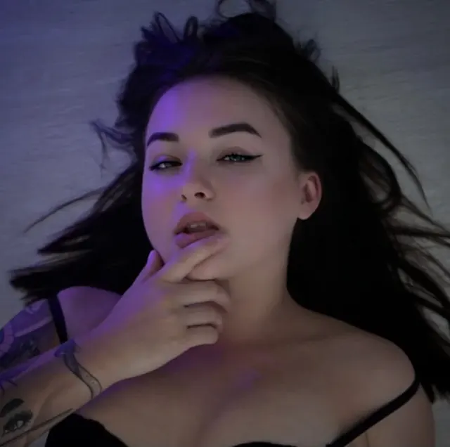 Amina OnlyFans exclusive content creator