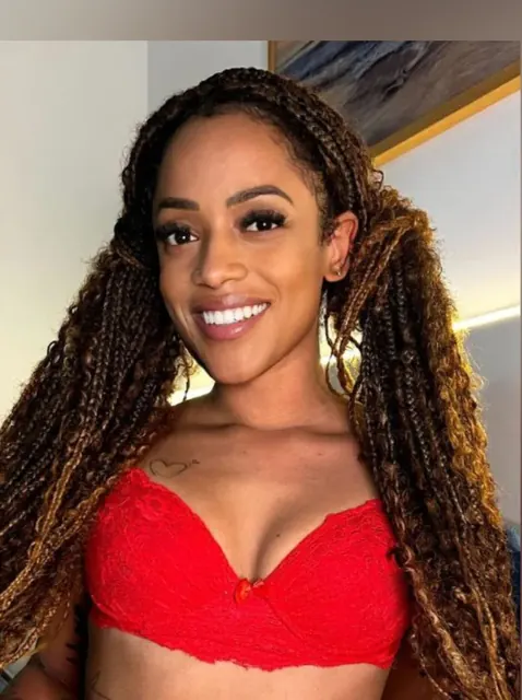 Brazilian Hot Mom (@vitoria_alves) OnlyFans bdsm (bondage) creator profile photo