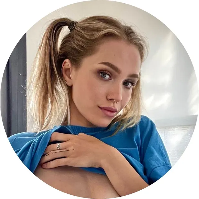 Kate Fleur OnlyFans Blonde Creator