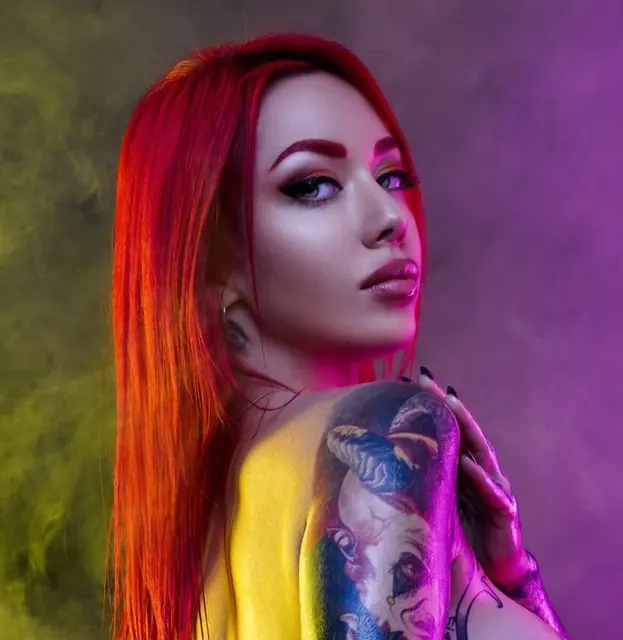 wowmowgli OnlyFans artist sharing photography