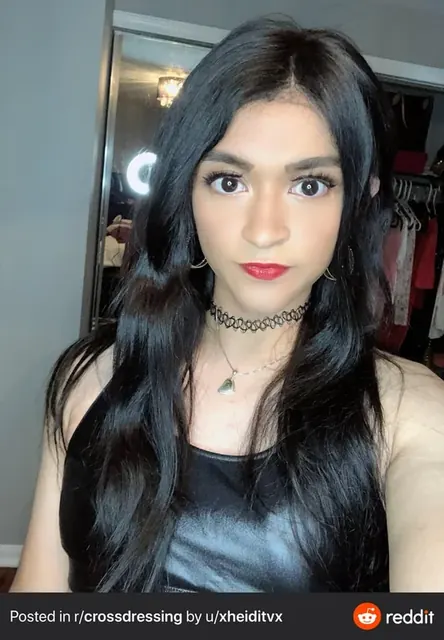 Xheiditvx99 OnlyFans creator with black hair