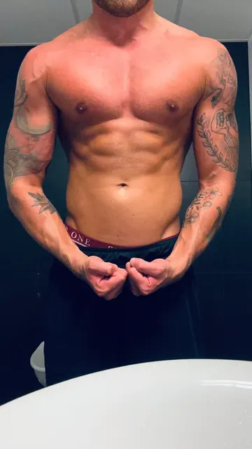 Hungswede OnlyFans profile picture - hung gamerboy