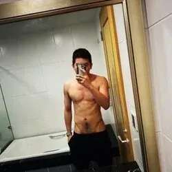 Tony OnlyFans Creator with engaging amateur content.