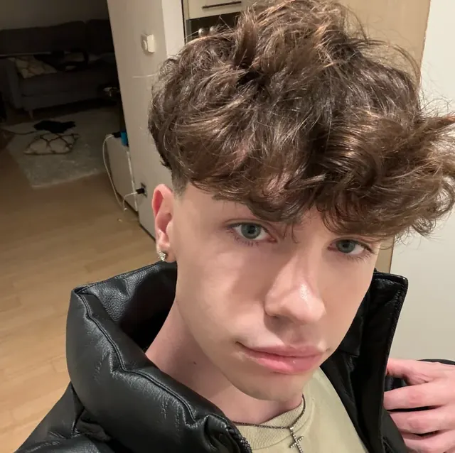xjonkuch OnlyFans cute European gay creator