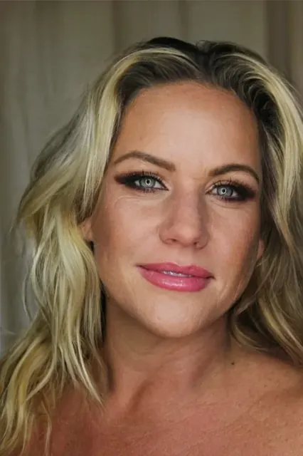 Sasha Monroe OnlyFans creator with captivating content
