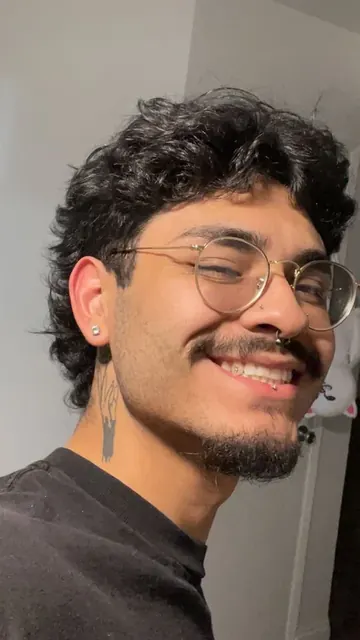 Xxpornhubxx OnlyFans tattooed male creator