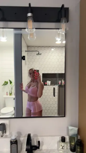 xprettyinpinkx OnlyFans profile photo