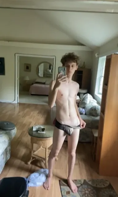 Xxxzayne OnlyFans Slim Male Creator