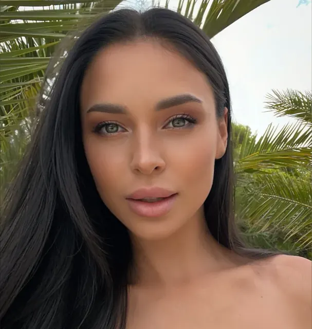 Mila Moore OnlyFans creator showcasing art and karate